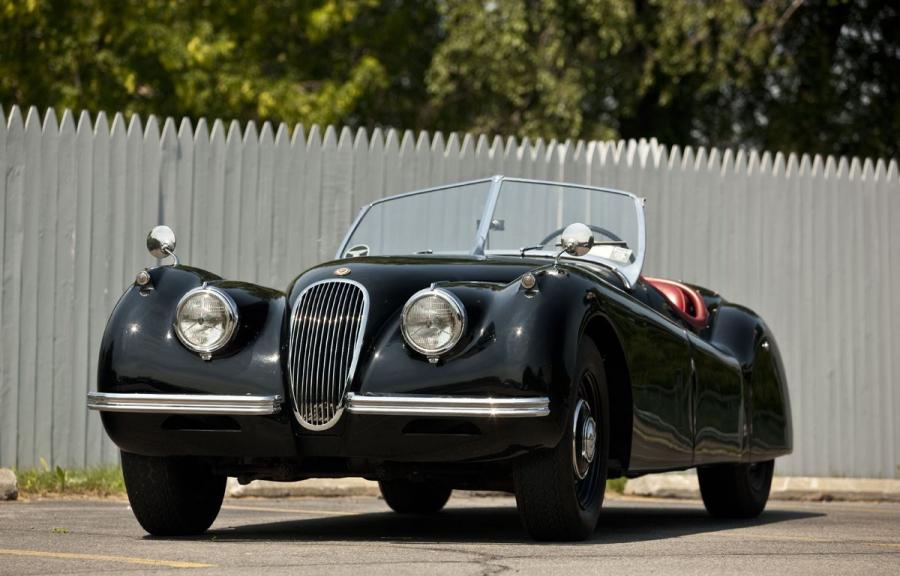  Jaguar XK120 Roadster 1953 года  (фото 9 из 9)